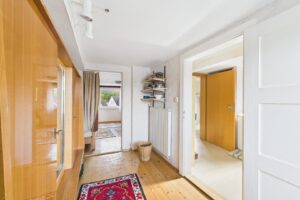 Arbeits-/Ankleidezimmer DG