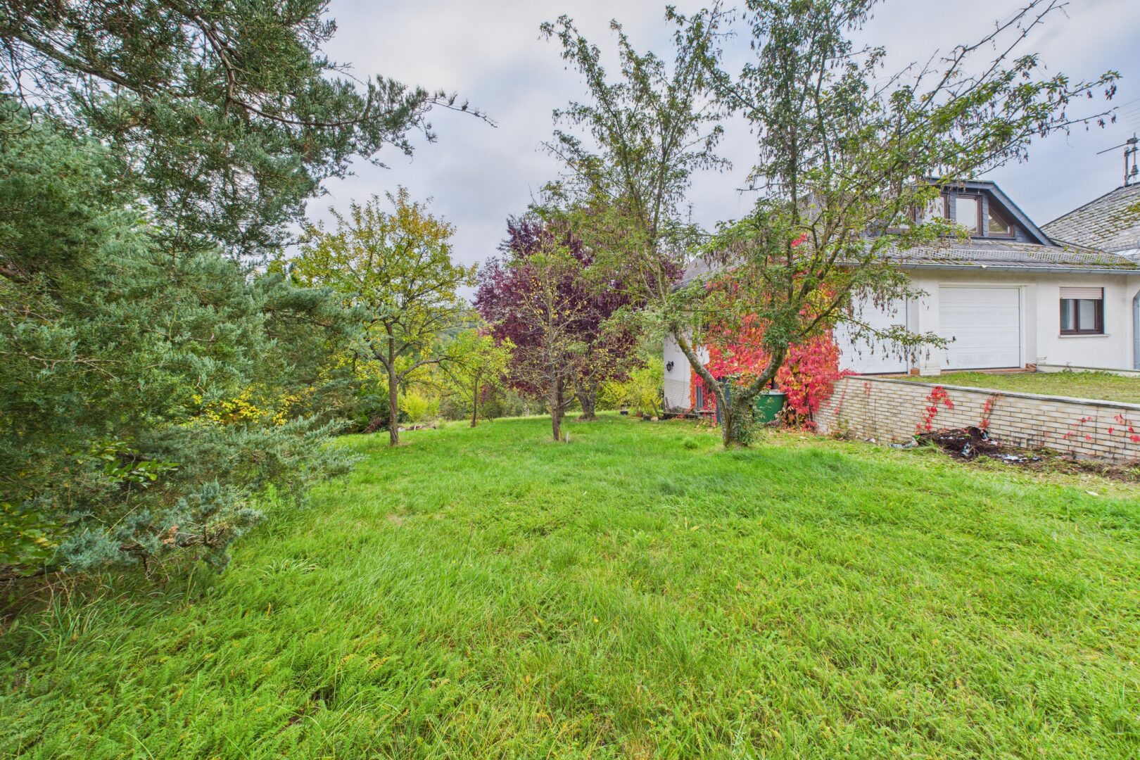 Großzügiges Grundstück