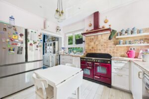 Hochwertige Einbauküche