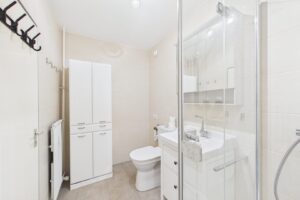 Blick ins Badezimmer