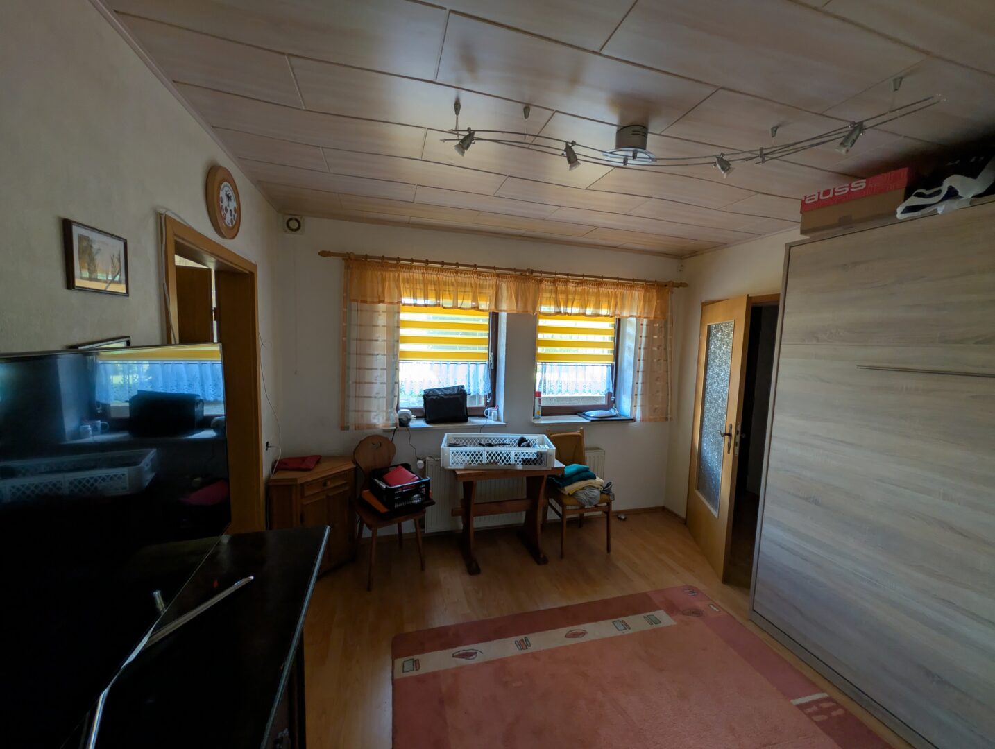 Keller Zimmer mit Schrankbett